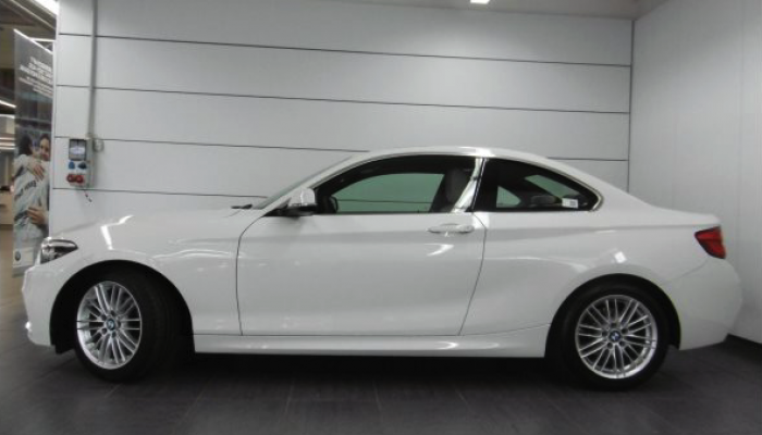 BMW 218i Coupé vorne