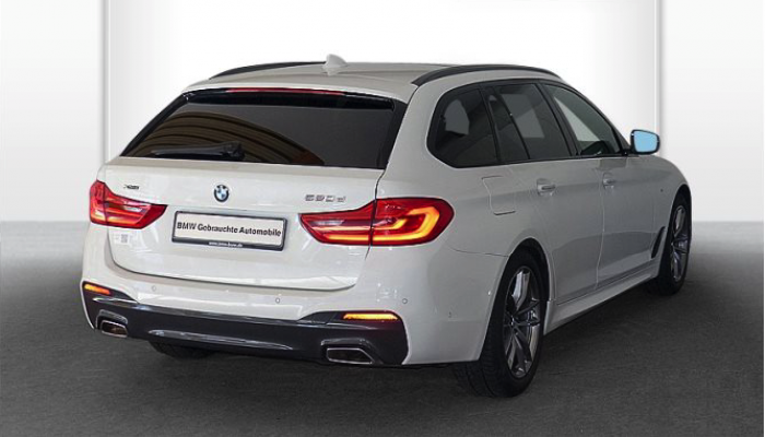 BMW 520d xDrive Touring hinten