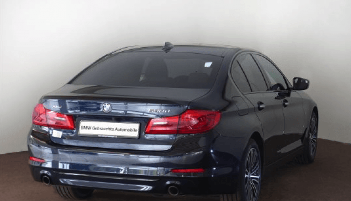 BMW 530d xDrive Limousine hinten
