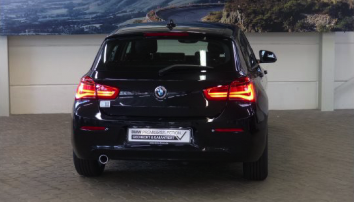 BMW 118d 5-Türer hinten