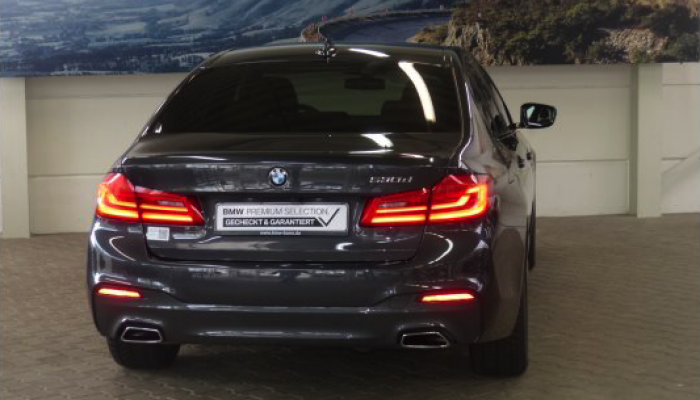 BMW 530d Limousine hinten