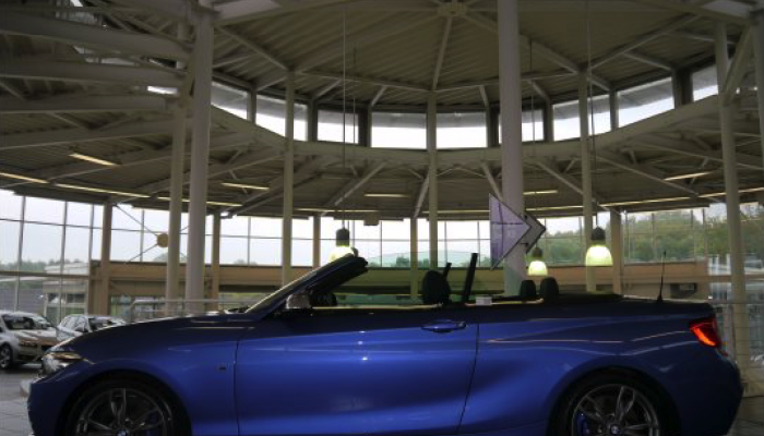 BMW M240i xDrive Cabrio vorne
