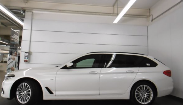 BMW 520i Touring vorne