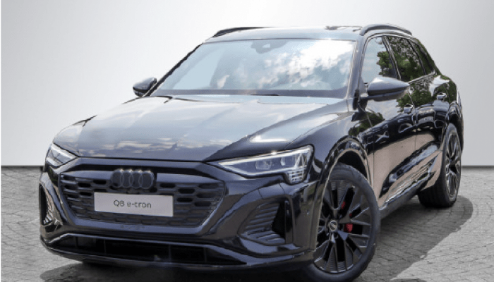 Audi Q8 S line 50 e-tron quattro vorne