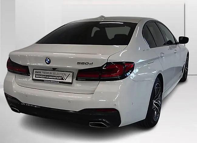 BMW 520d Limousine hinten