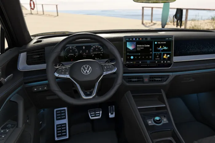 VW Tayron R-Line 1,5 l eHybrid DSG innen