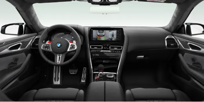 BMW M8 Coupé innen