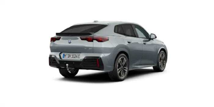 BMW iX 2 xDrive 30d hinten