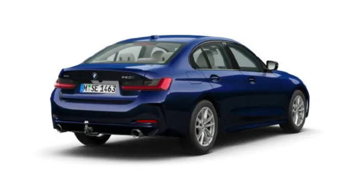 BMW 320i xDrive Limousine hinten